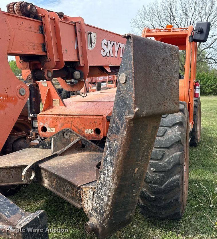 image for item DS3680 2013 JLG 10042 telehandler