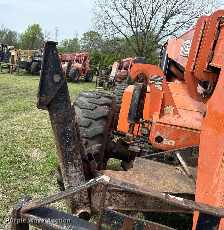 image for item DS3680 2013 JLG 10042 telehandler
