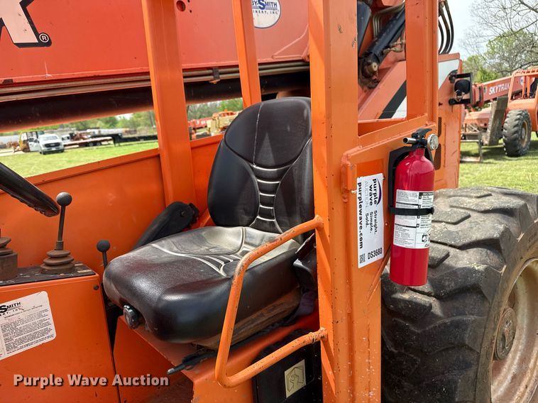 image for item DS3680 2013 JLG 10042 telehandler