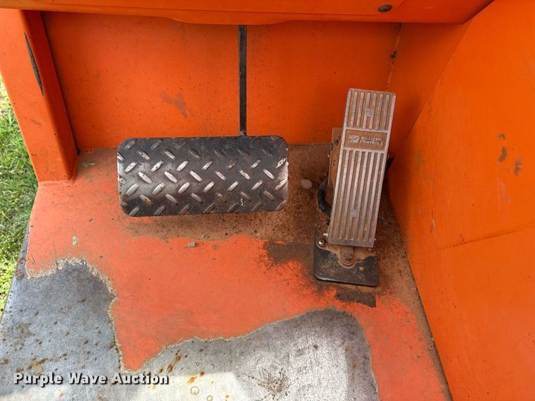 image for item DS3680 2013 JLG 10042 telehandler