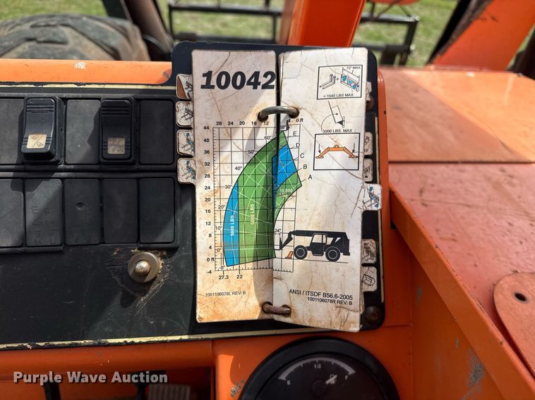 image for item DS3680 2013 JLG 10042 telehandler
