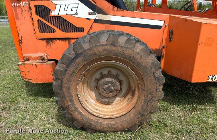 image for item DS3680 2013 JLG 10042 telehandler