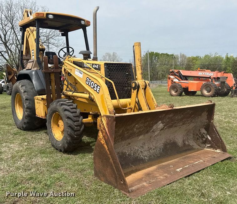 image for item DS3681 John Deere 310SE backhoe