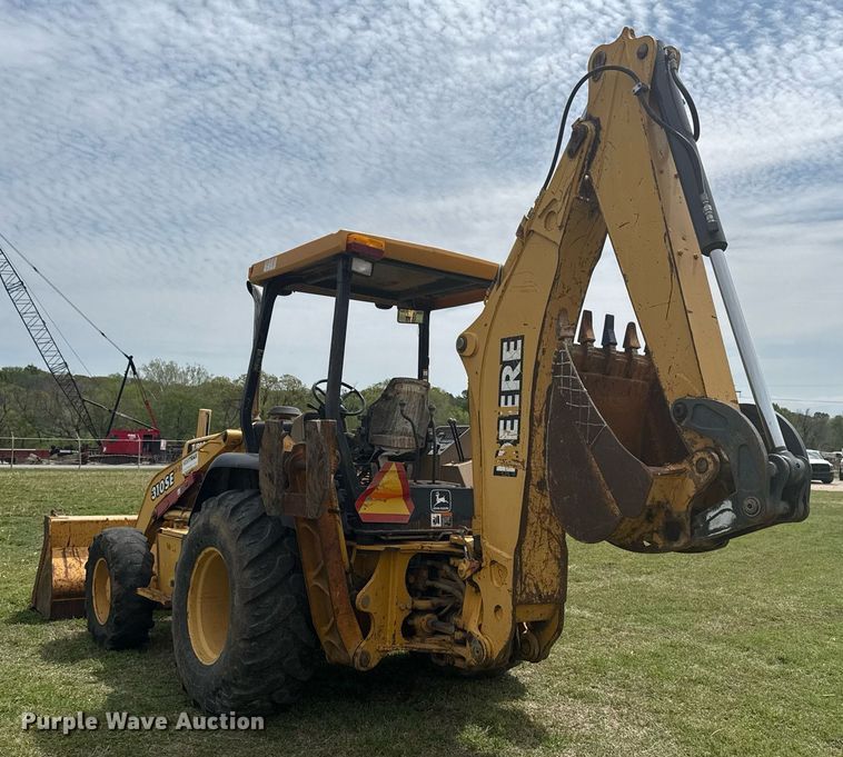image for item DS3681 John Deere 310SE backhoe