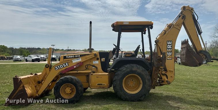 image for item DS3681 John Deere 310SE backhoe
