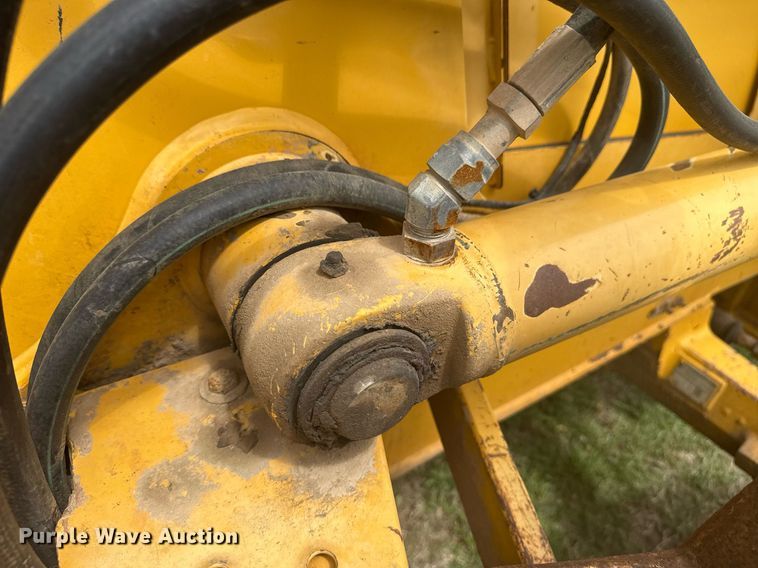 image for item DS3681 John Deere 310SE backhoe