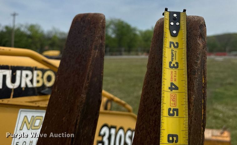 image for item DS3681 John Deere 310SE backhoe