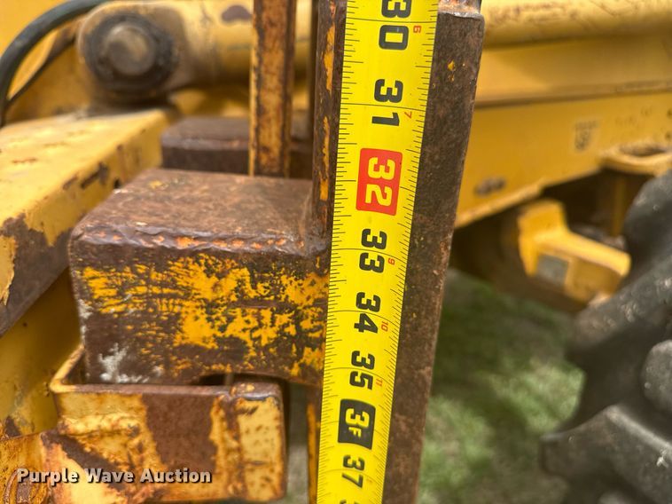 image for item DS3681 John Deere 310SE backhoe