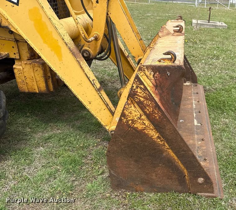 image for item DS3681 John Deere 310SE backhoe
