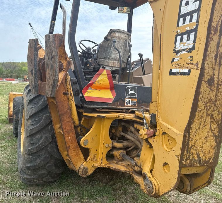 image for item DS3681 John Deere 310SE backhoe