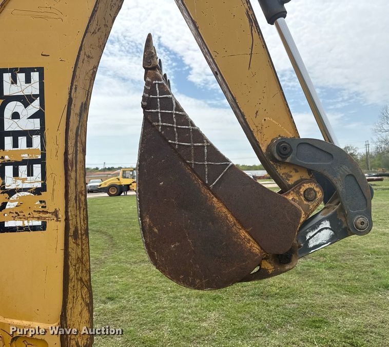 image for item DS3681 John Deere 310SE backhoe