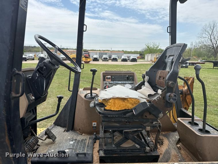 image for item DS3681 John Deere 310SE backhoe