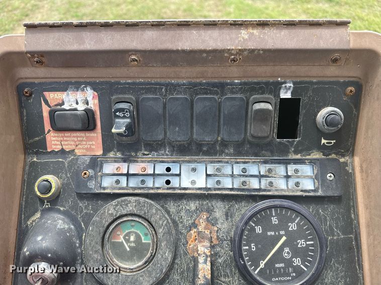 image for item DS3681 John Deere 310SE backhoe