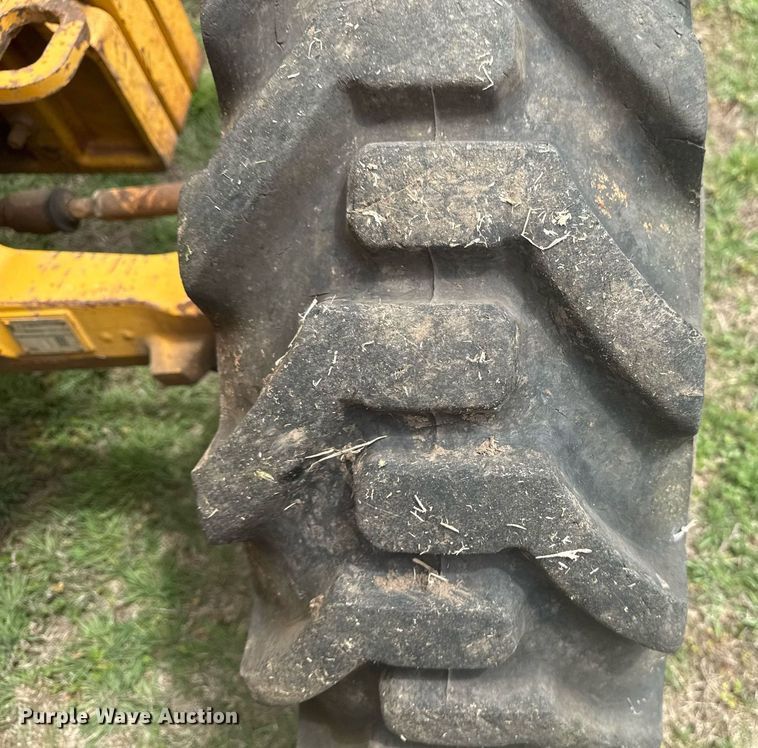 image for item DS3681 John Deere 310SE backhoe