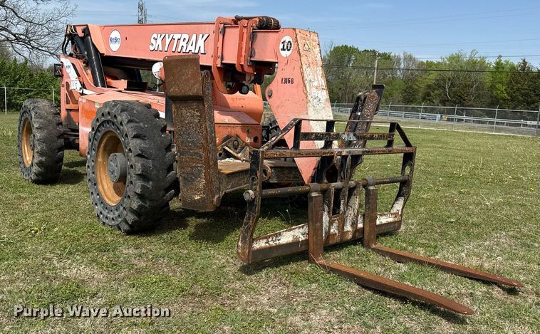 image for item DS3682 2011 JLG 10042 telehandler