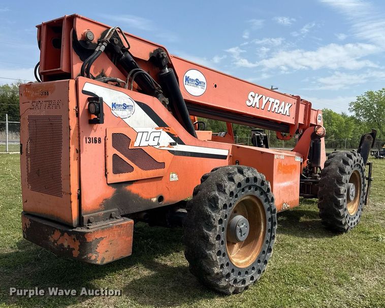 image for item DS3682 2011 JLG 10042 telehandler
