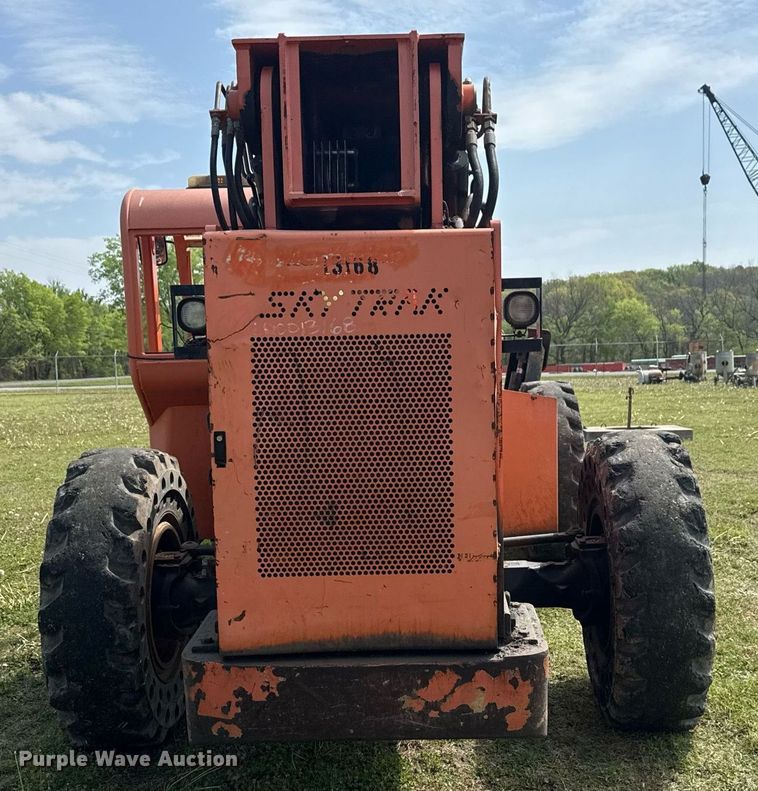 image for item DS3682 2011 JLG 10042 telehandler