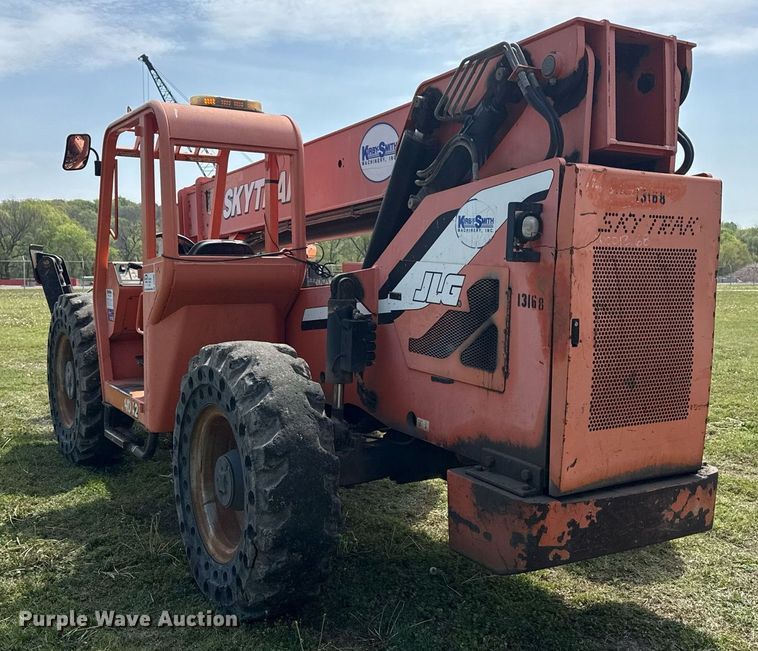 image for item DS3682 2011 JLG 10042 telehandler
