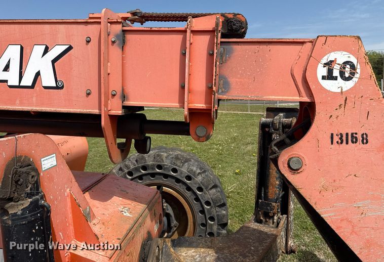 image for item DS3682 2011 JLG 10042 telehandler