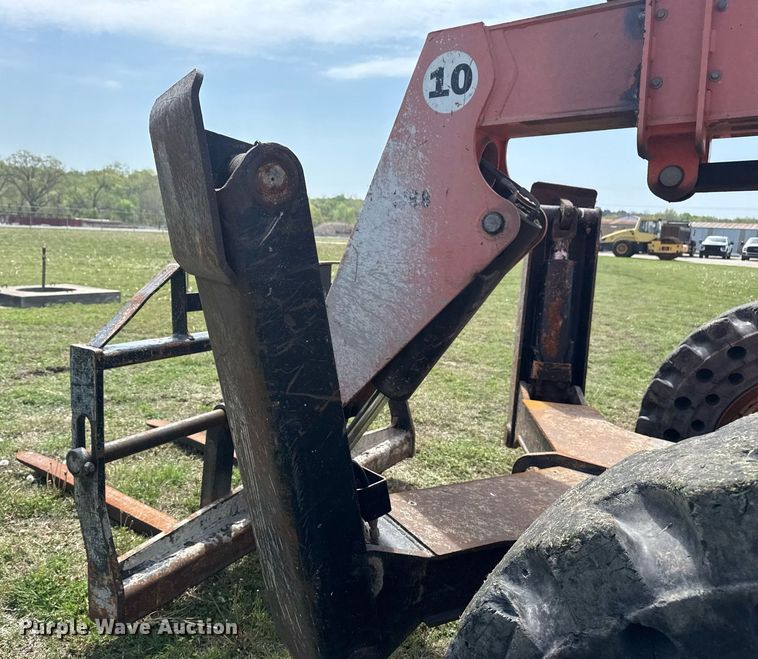 image for item DS3682 2011 JLG 10042 telehandler