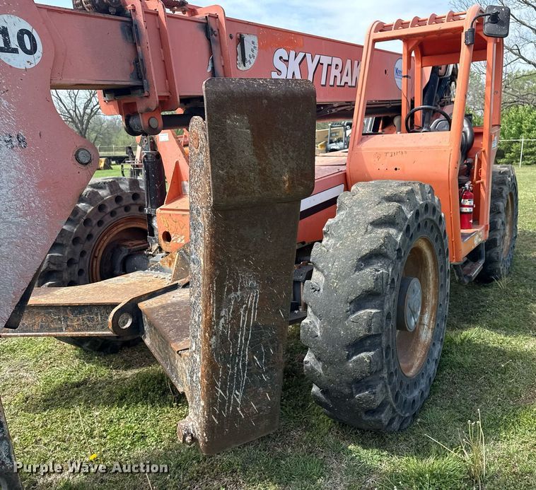 image for item DS3682 2011 JLG 10042 telehandler