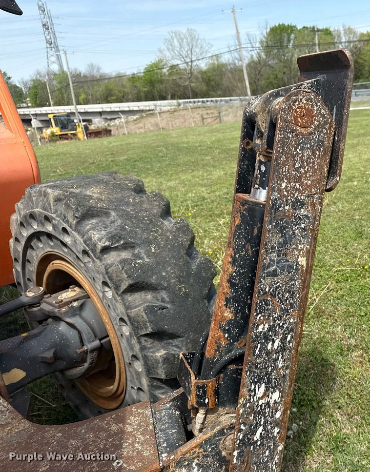image for item DS3682 2011 JLG 10042 telehandler