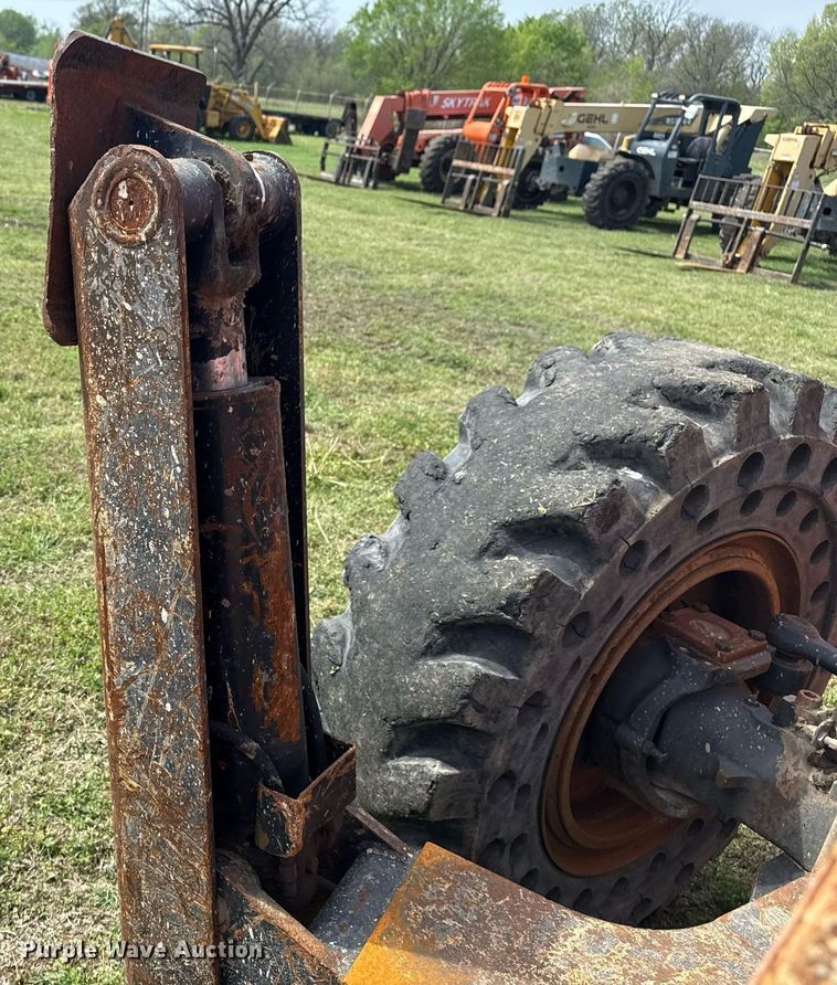 image for item DS3682 2011 JLG 10042 telehandler