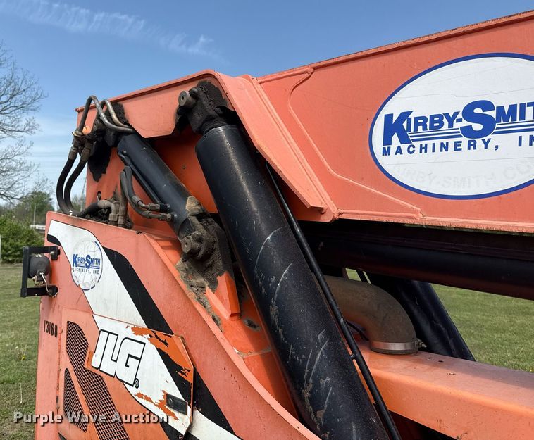 image for item DS3682 2011 JLG 10042 telehandler
