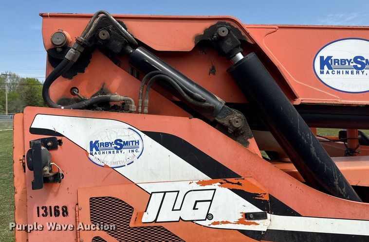image for item DS3682 2011 JLG 10042 telehandler