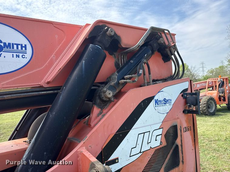 image for item DS3682 2011 JLG 10042 telehandler