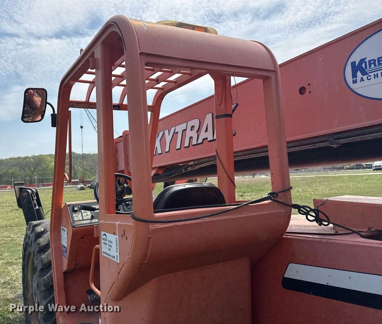 image for item DS3682 2011 JLG 10042 telehandler