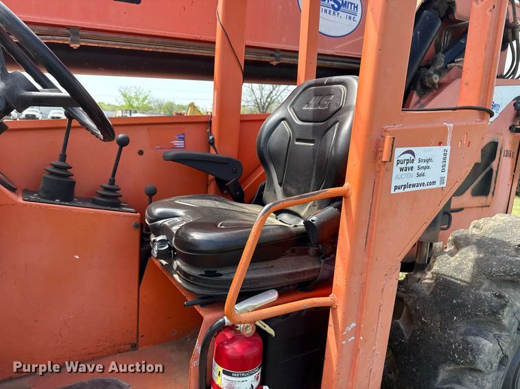 image for item DS3682 2011 JLG 10042 telehandler