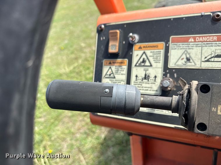 image for item DS3682 2011 JLG 10042 telehandler