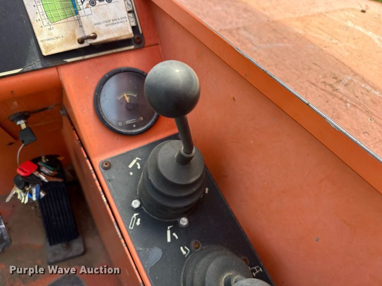 image for item DS3682 2011 JLG 10042 telehandler