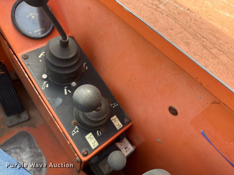 image for item DS3682 2011 JLG 10042 telehandler