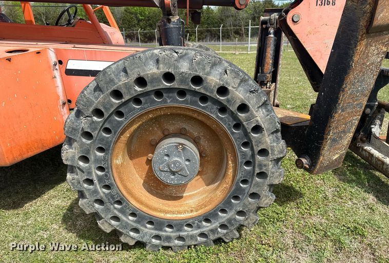 image for item DS3682 2011 JLG 10042 telehandler