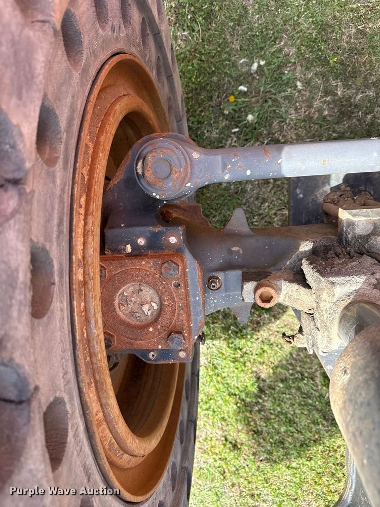 image for item DS3682 2011 JLG 10042 telehandler