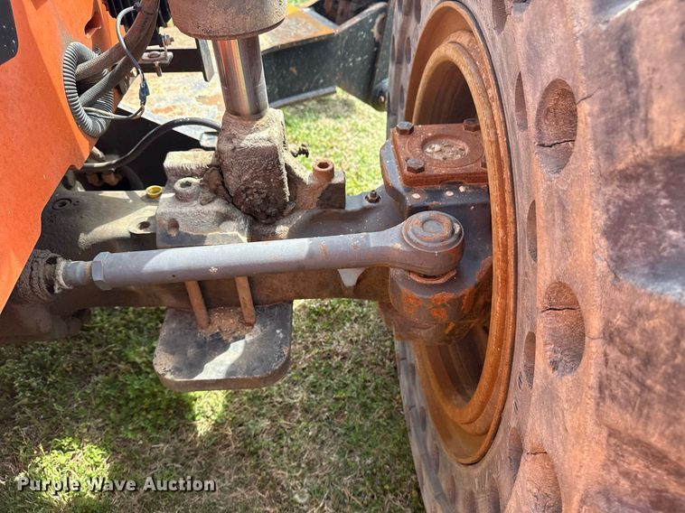 image for item DS3682 2011 JLG 10042 telehandler