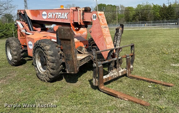 image for item DS3683 2011 JLG 10042 telehandler