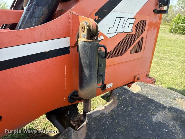 image for item DS3683 2011 JLG 10042 telehandler