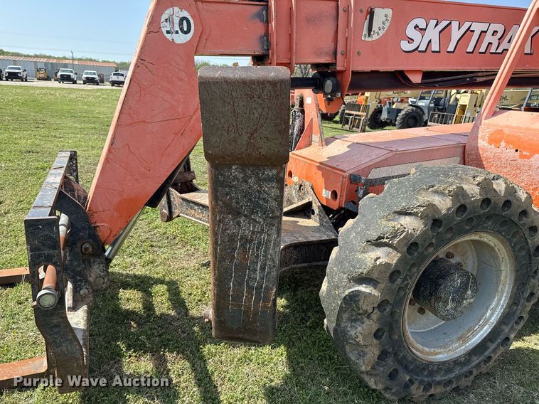 image for item DS3683 2011 JLG 10042 telehandler