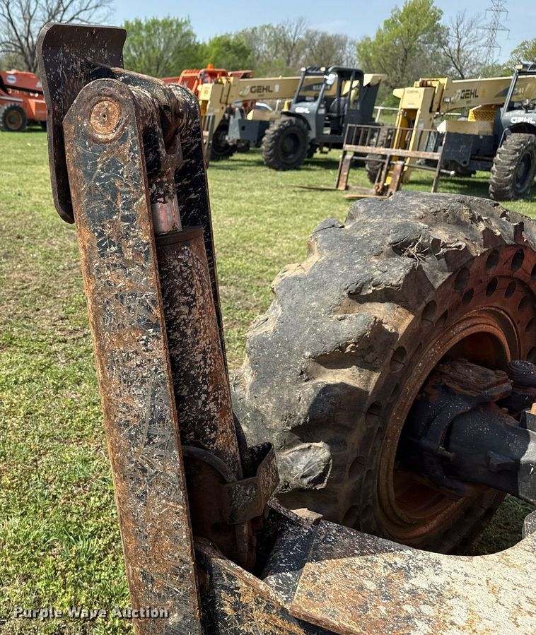 image for item DS3683 2011 JLG 10042 telehandler