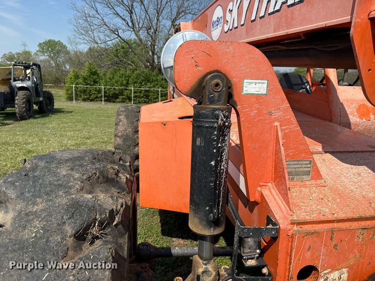 image for item DS3683 2011 JLG 10042 telehandler