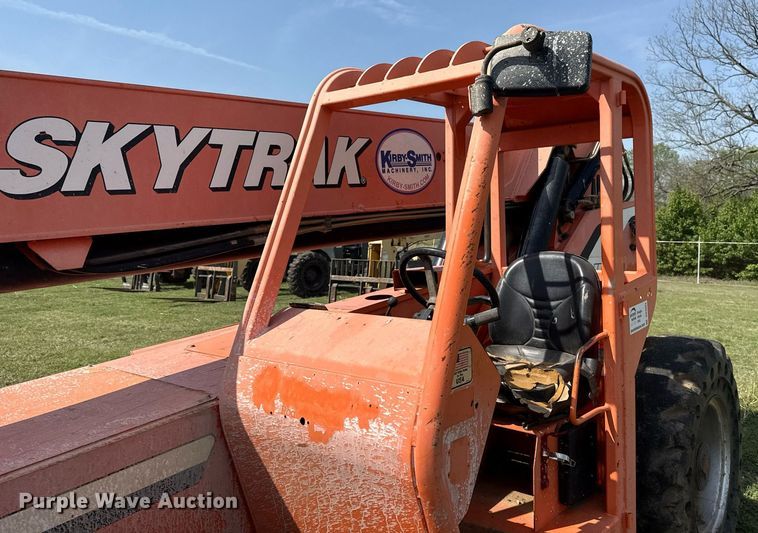 image for item DS3683 2011 JLG 10042 telehandler