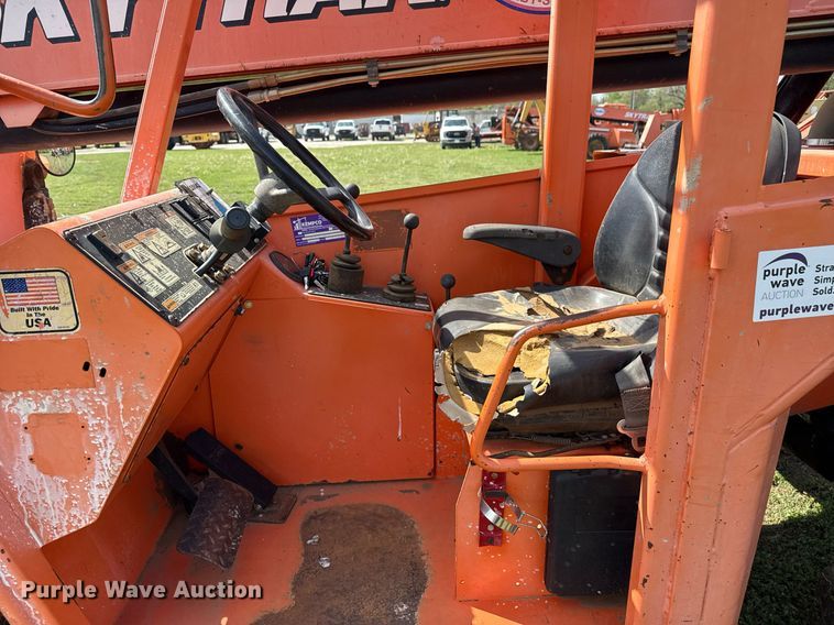image for item DS3683 2011 JLG 10042 telehandler