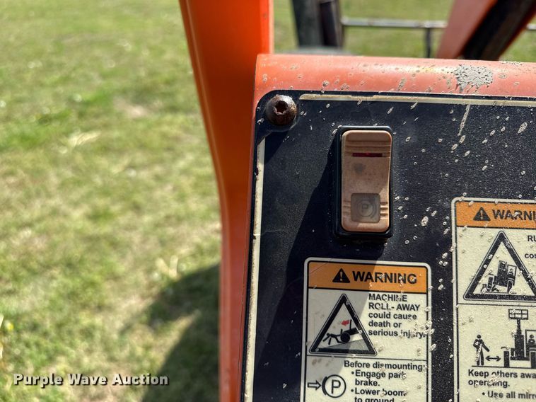 image for item DS3683 2011 JLG 10042 telehandler