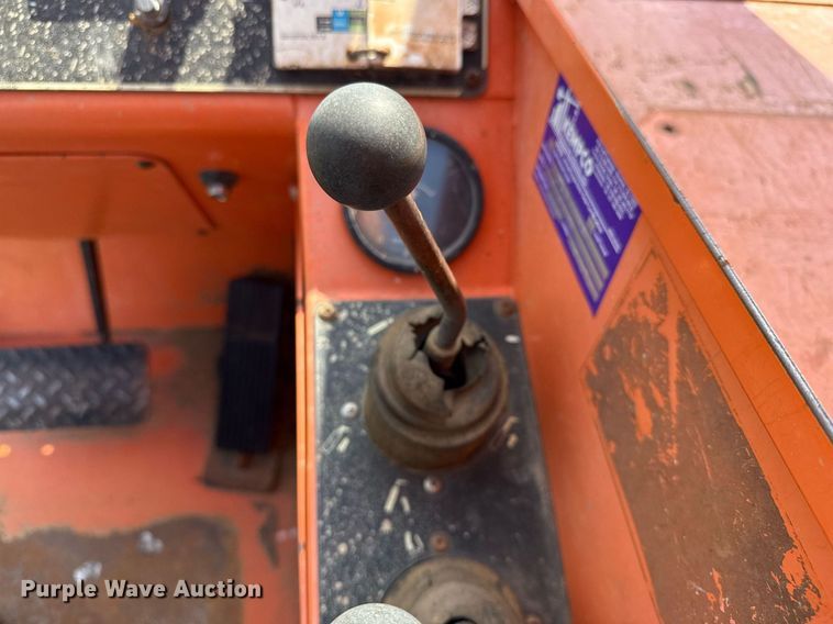 image for item DS3683 2011 JLG 10042 telehandler