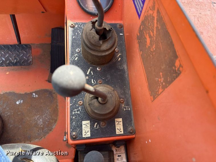 image for item DS3683 2011 JLG 10042 telehandler