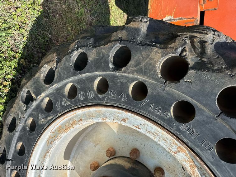 image for item DS3683 2011 JLG 10042 telehandler