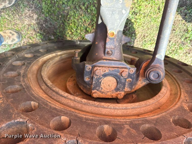 image for item DS3683 2011 JLG 10042 telehandler